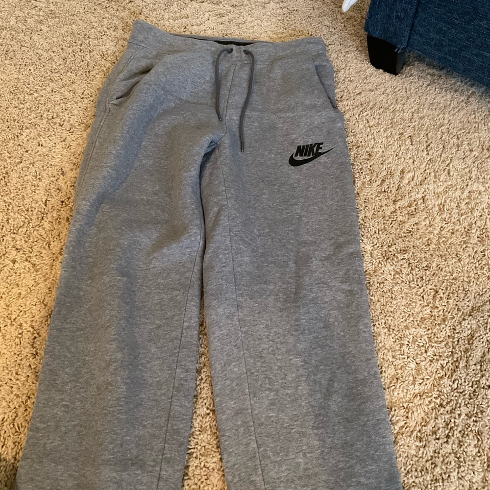 Nike sweatpants- size small